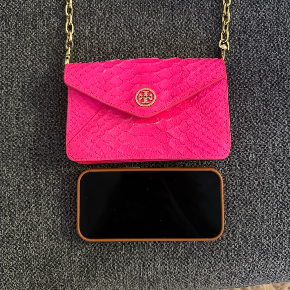 Tory Burch Hot Pink Crossbody Reptile Bag with Gold Chain - Picture 3 of 13